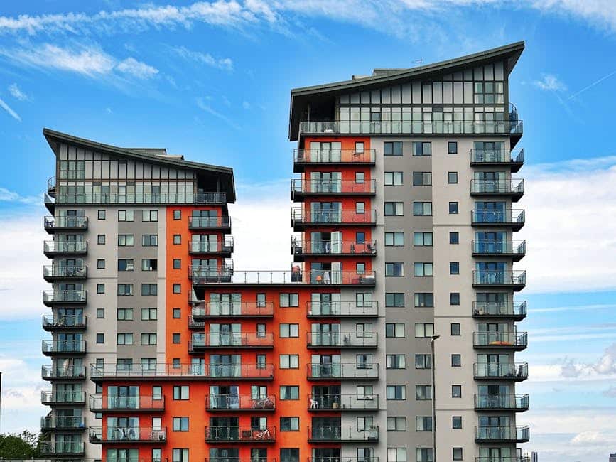 The Ultimate Guide to Insuring a 5-Unit Apartment Building